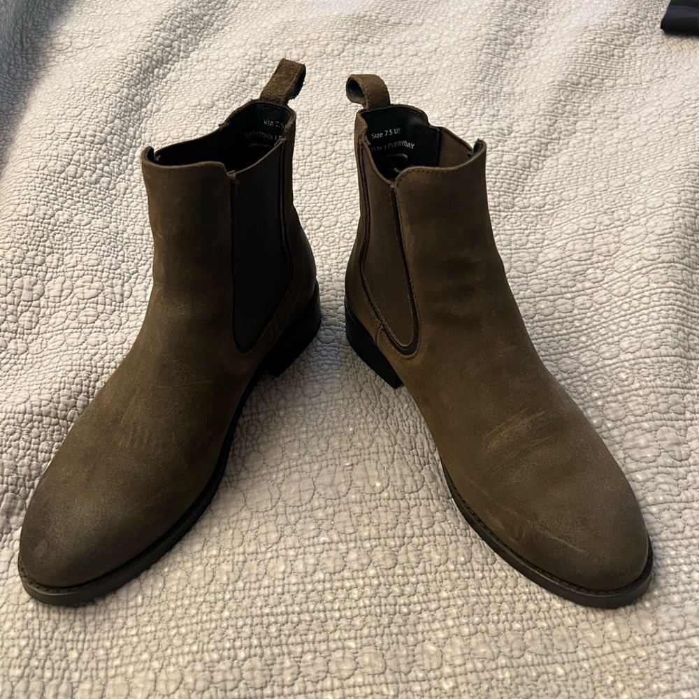 Everyday Chelsea boot by Thursday Boot Co 7.5 US